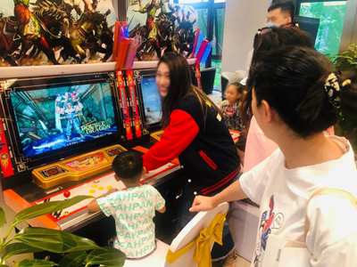 1594888502760859.jpg 金輝·優(yōu)步學(xué)府美好集市活動現(xiàn)場